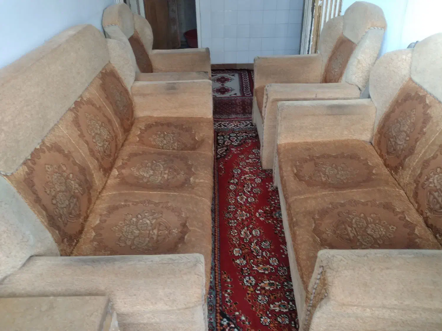 تعدادی لوازم منزل|مبلمان خانگی و میز عسلی|شیراز, شهرک قمشه|دیوار