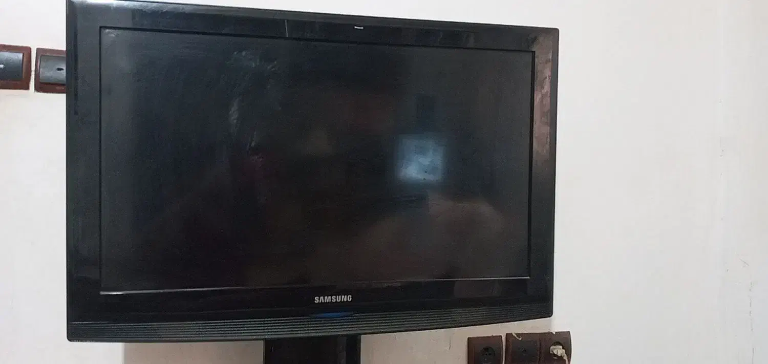 تلوزیون ال سی دی ۳۲|تلویزیون و پروژکتور|رشت, معلولین|دیوار