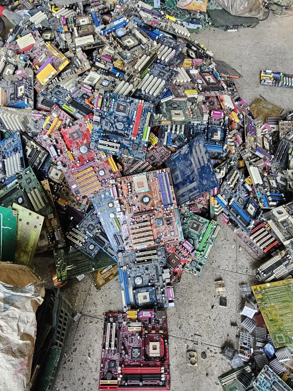 کامپیوتر اوراقی و برد|قطعات و لوازم جانبی رایانه|مشهد, ثامن|دیوار