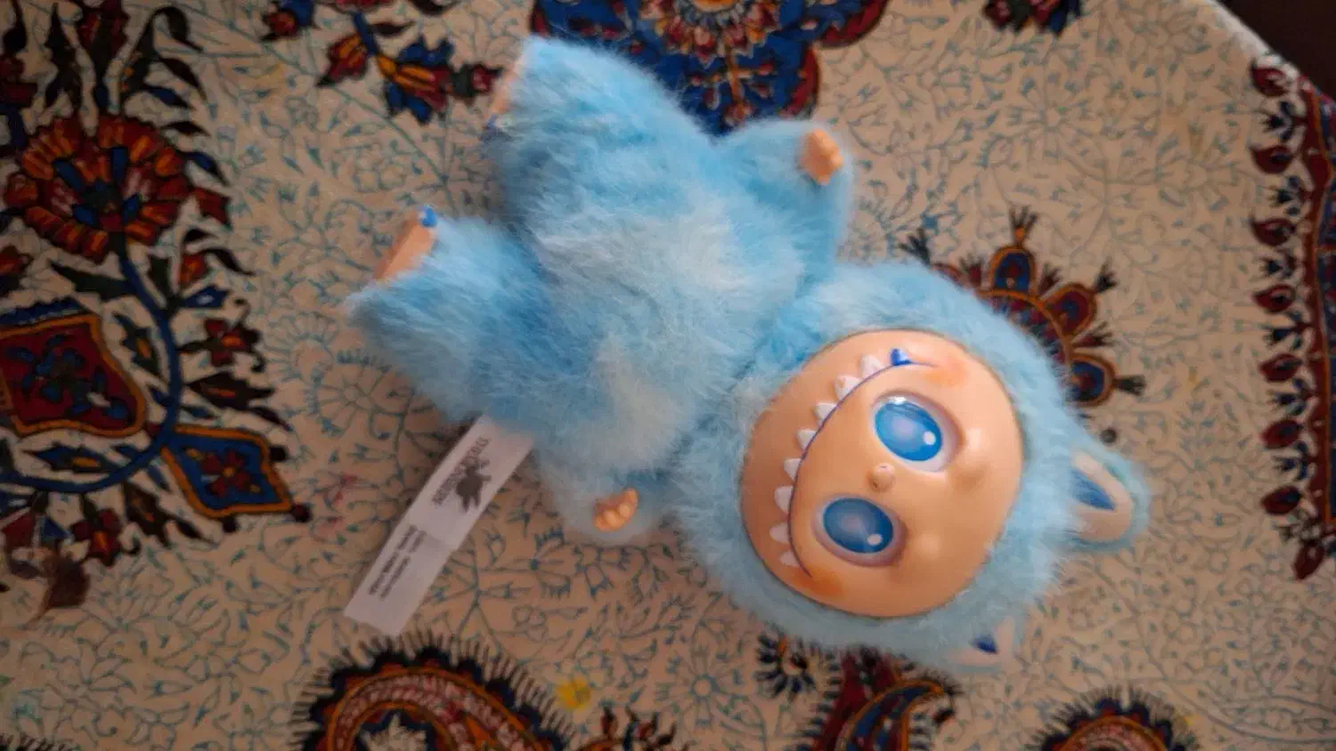 عروسک لبوبو|اسباب‌بازی بچه|کیش, |دیوار