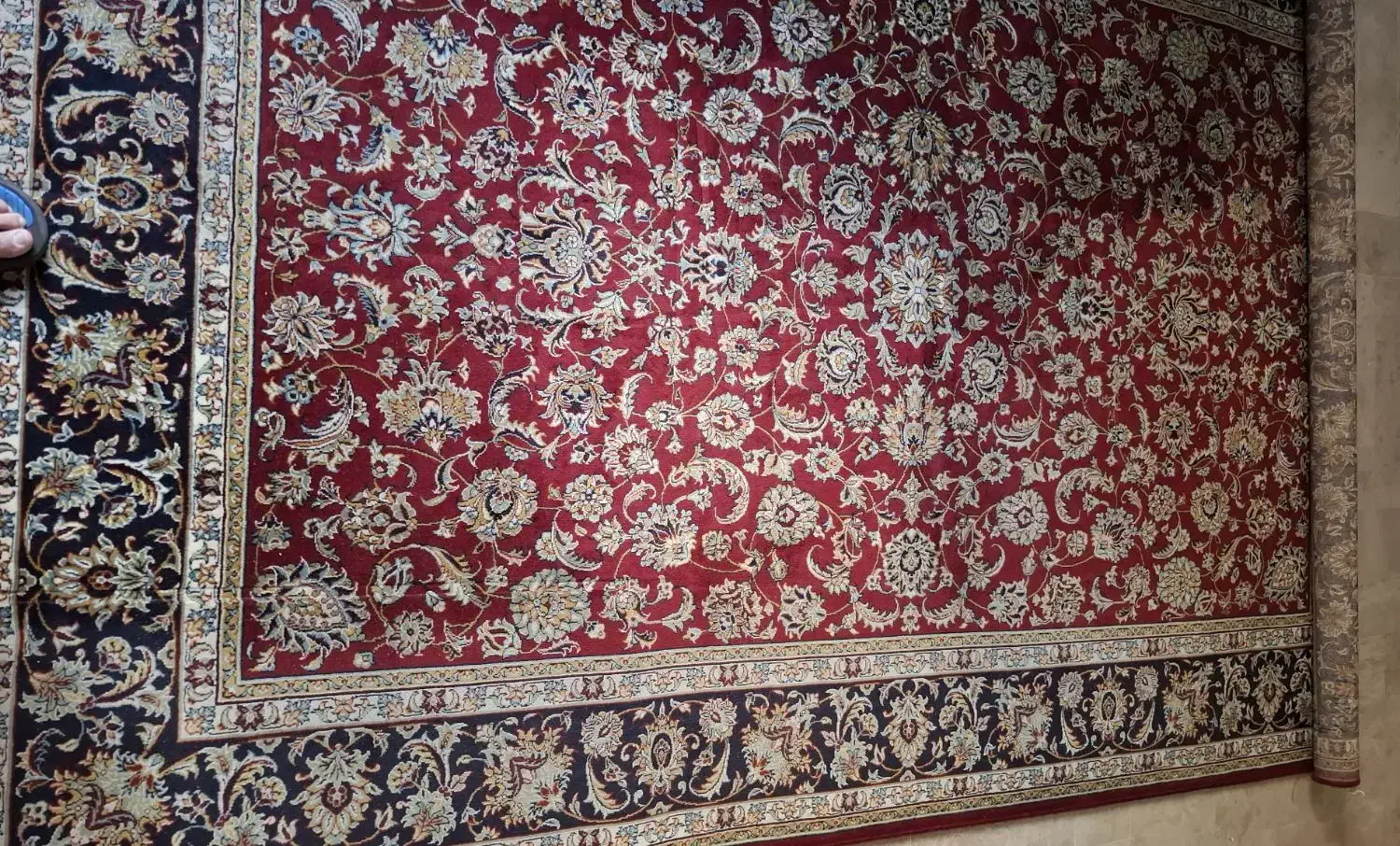 فرش ماشینی|فرش|تهران, فلسطین (میدان انقلاب)|دیوار