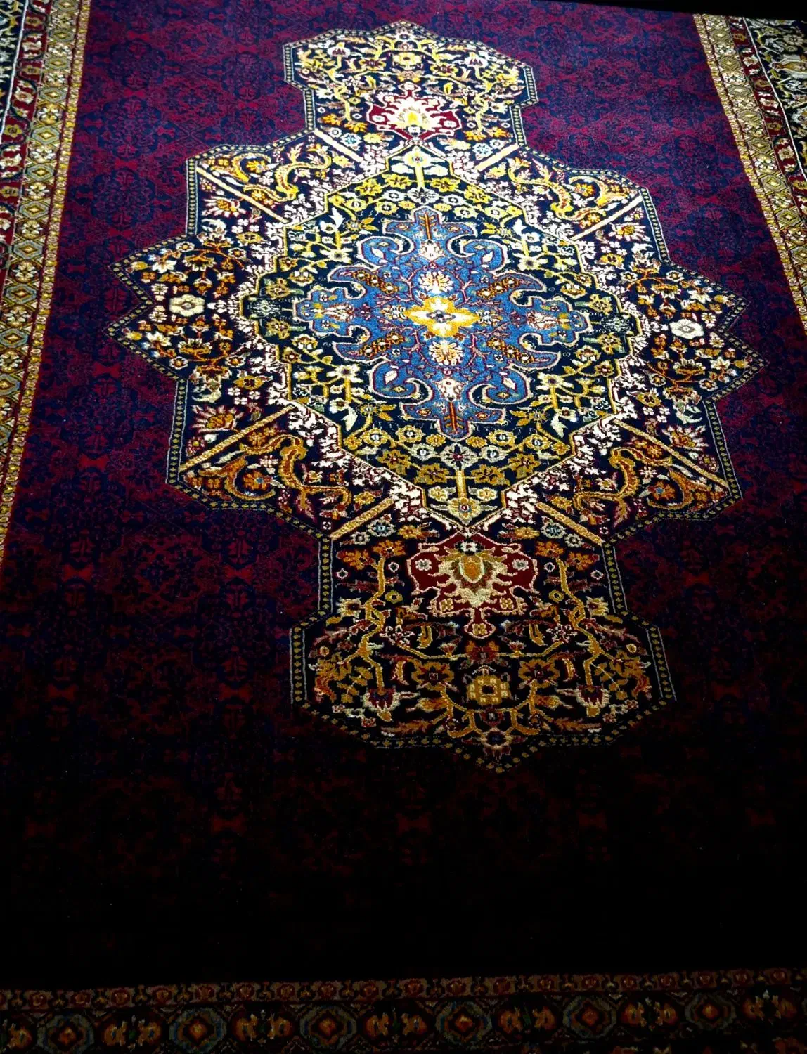 فرش دستبافت|فرش|قم, میرزائیه|دیوار