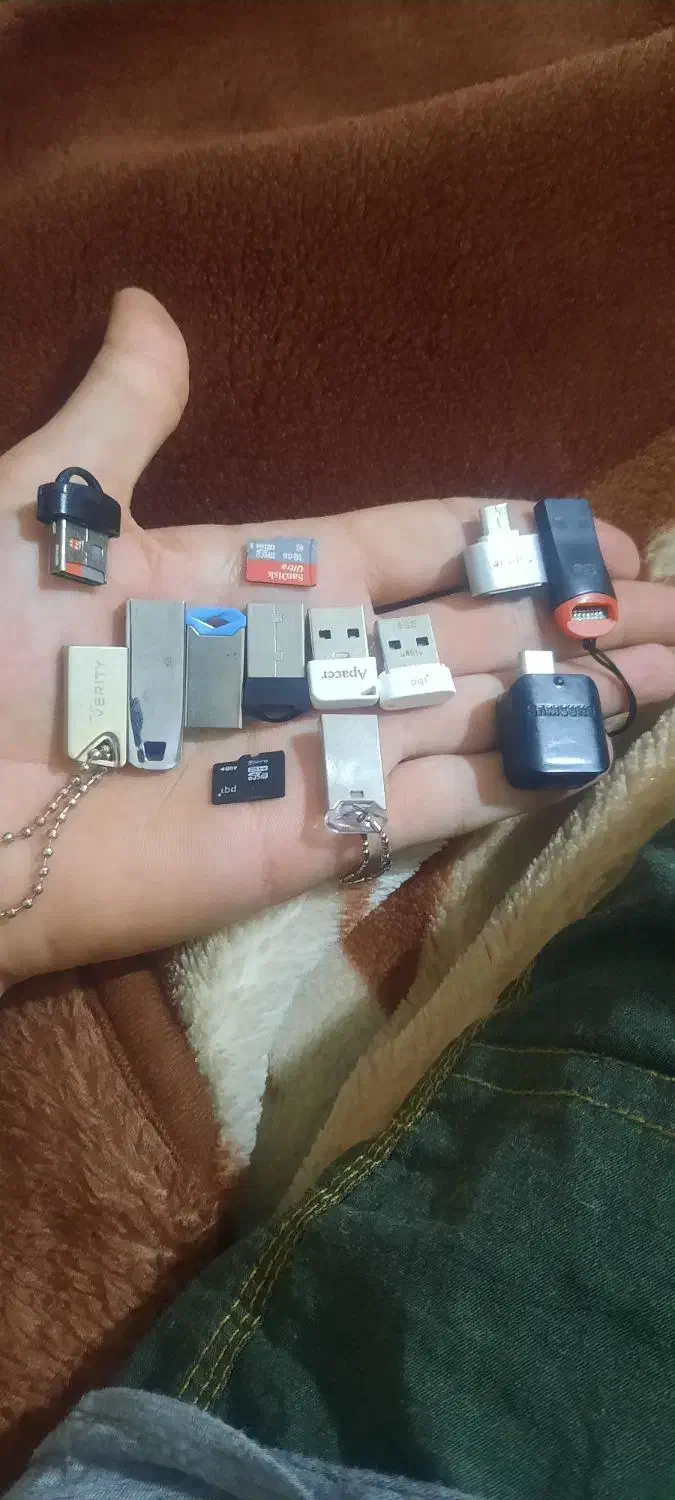 چندتا USB و RAM|قطعات و لوازم جانبی رایانه|رشت, قاسمیه|دیوار