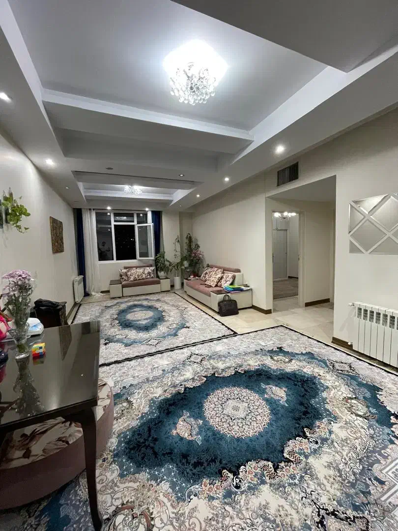 ۲ خواب / سالن پرده خور / آلاله شرقی