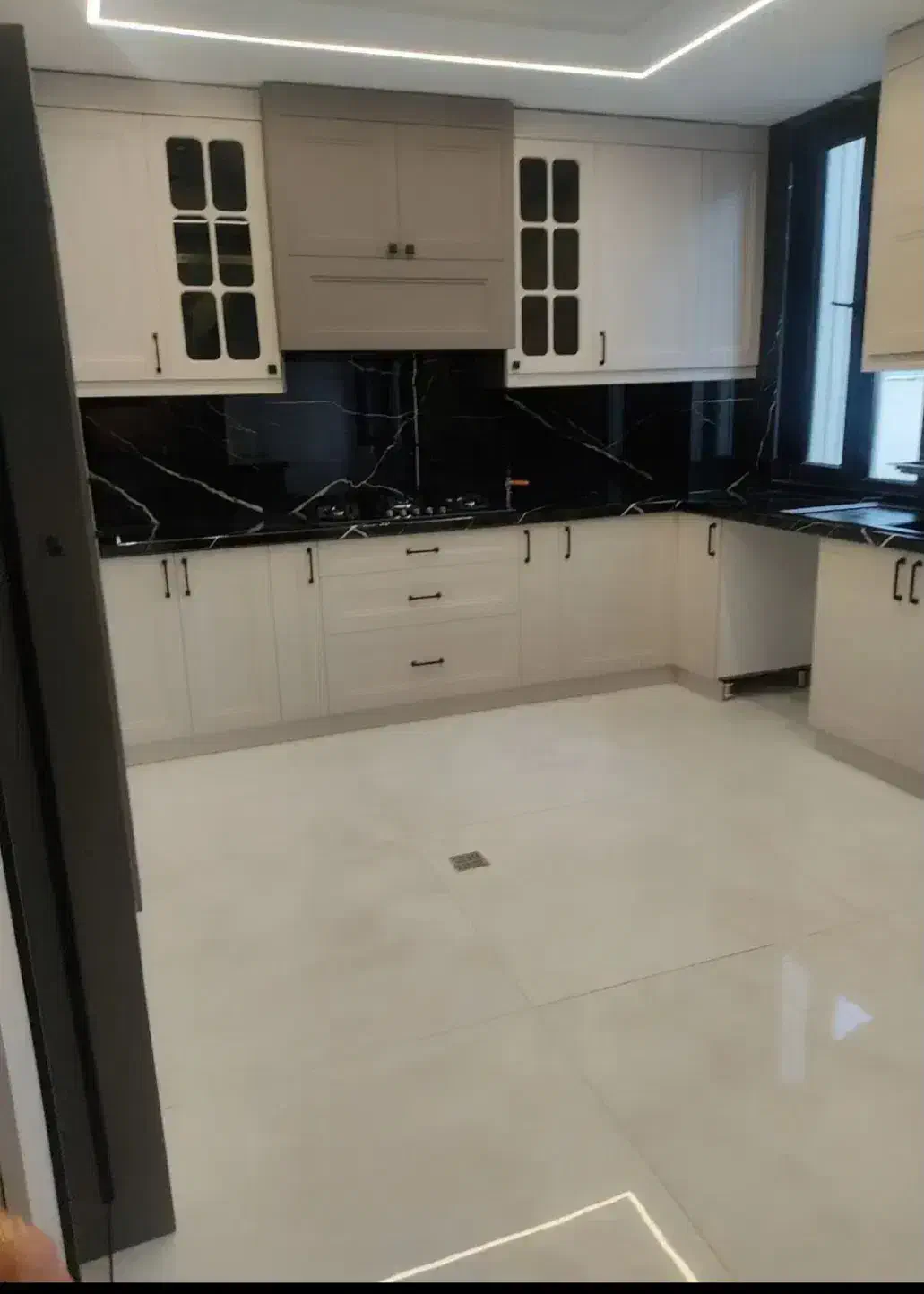 نضافت راه پله و پارکینگ و خانه نوساخت و عیره|خدمات نظافت|زنجان, |دیوار