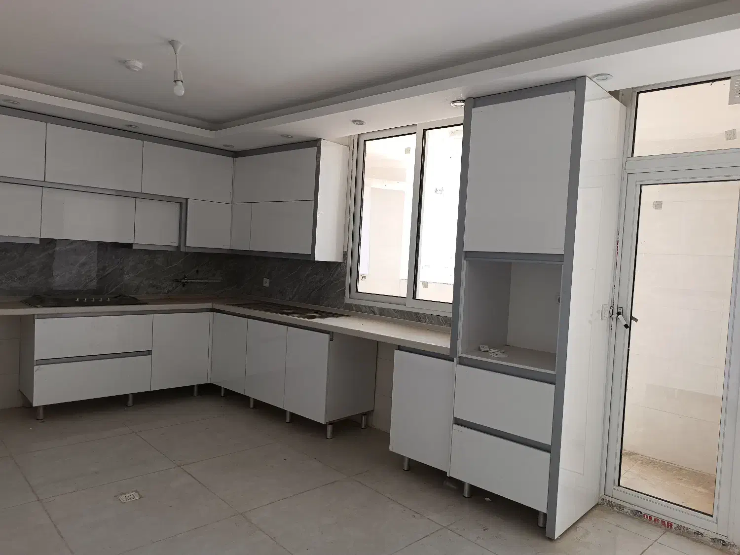 رهن آپارتمان تکواحدی ۱۵۰متری صفر|اجارهٔ آپارتمان|شاهینشهر, خانه کارگر|دیوار