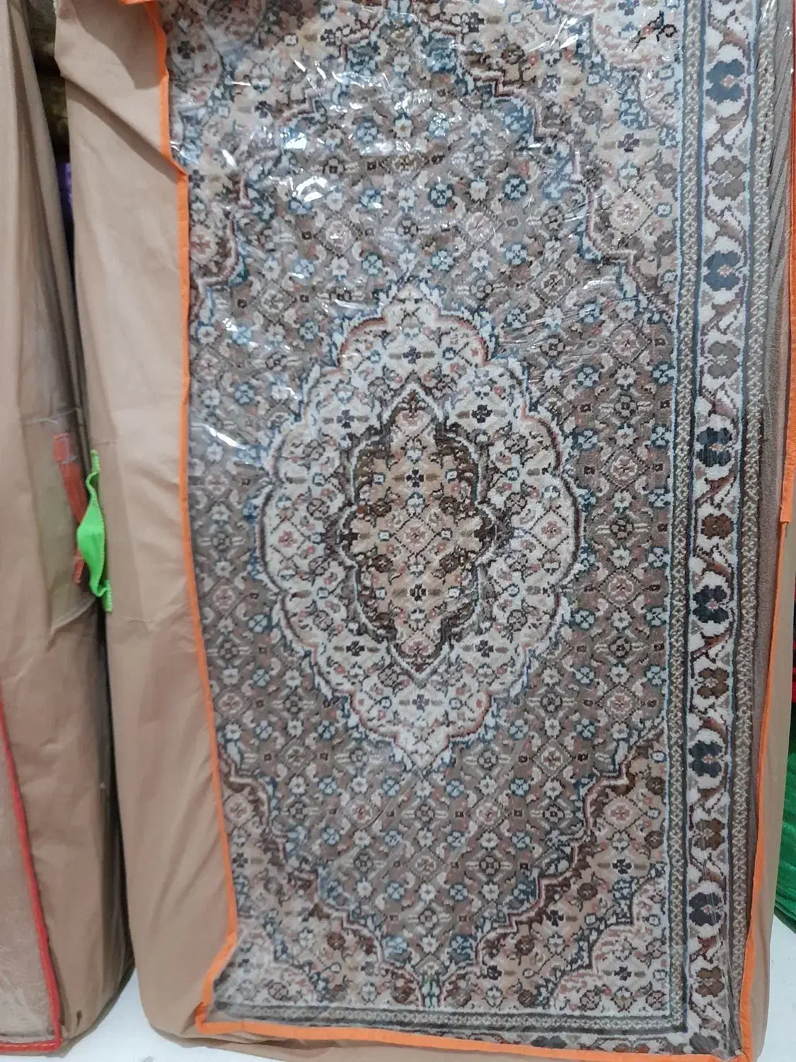 پشتی|پشتی|زنجان, |دیوار