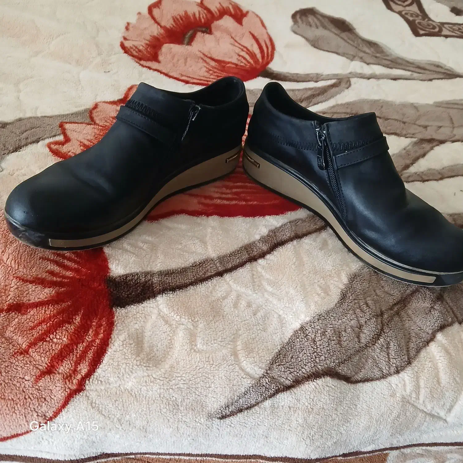 کفش زنانه در حد نو|کیف، کفش، کمربند|دهاقان, |دیوار