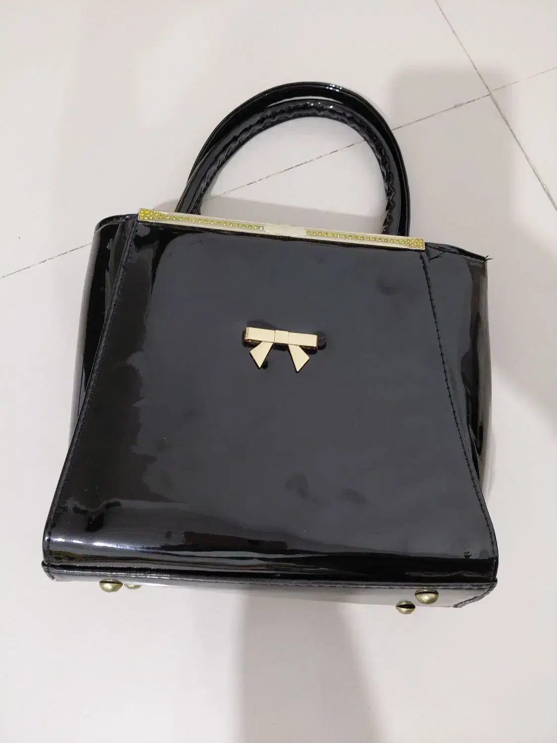 کیف|کیف، کفش، کمربند|آباده, |دیوار