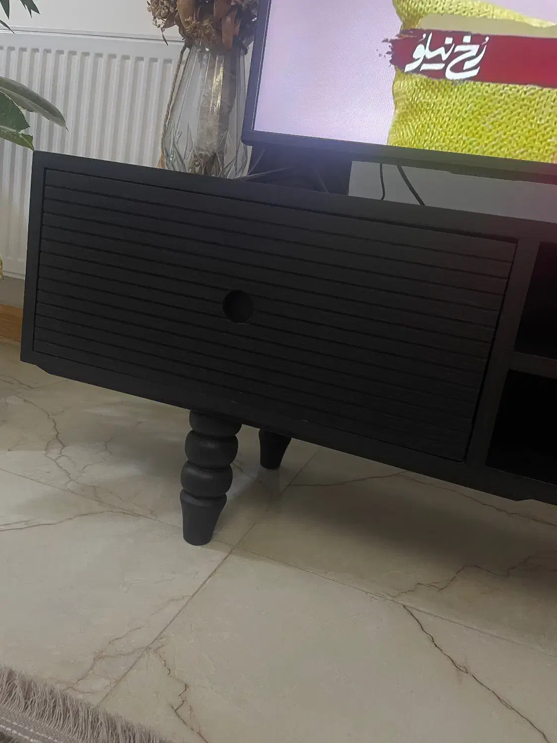 میز تلوزیون|میز تلویزیون|رشت, سعدی (تختی)|دیوار