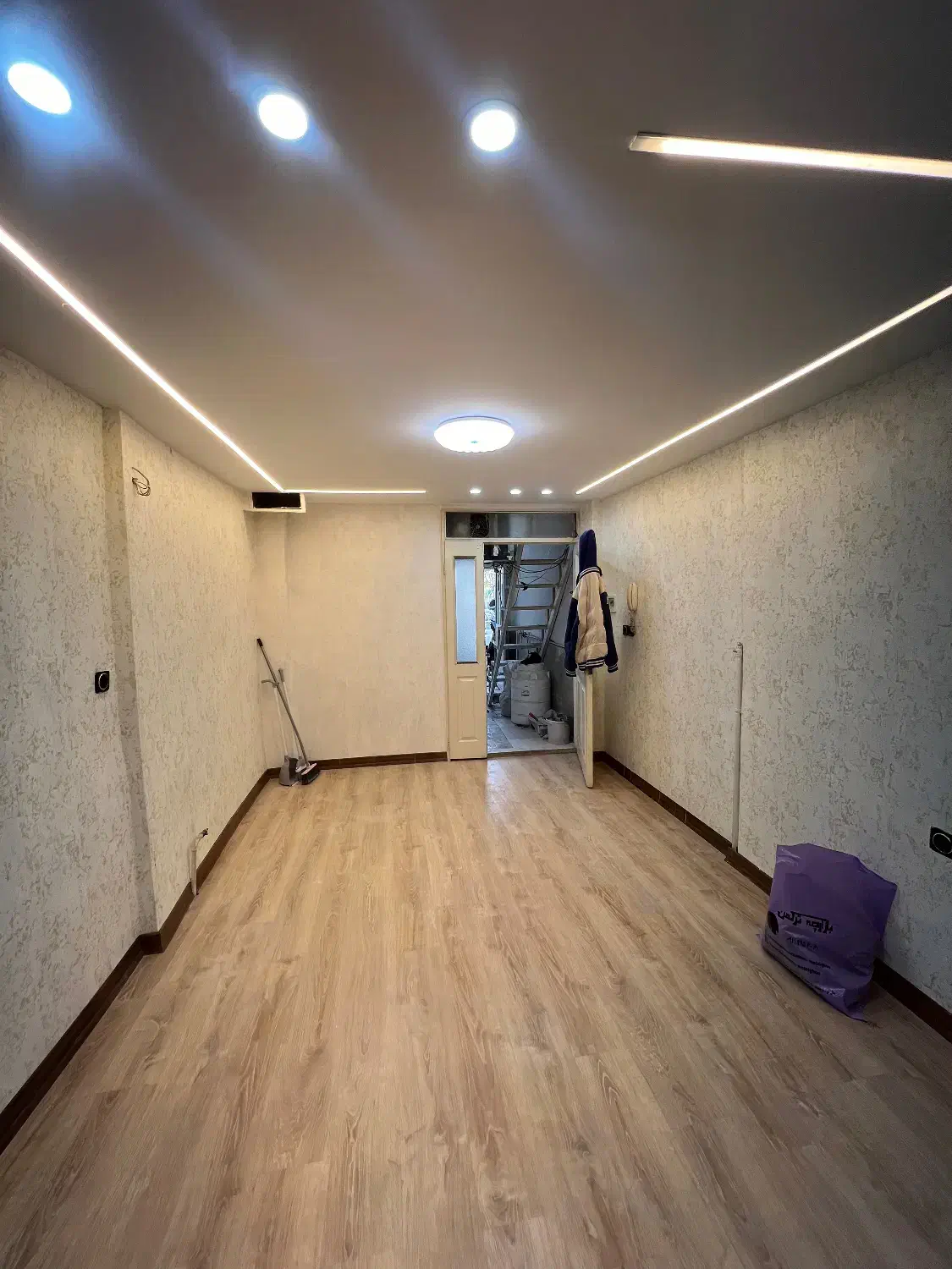 آپارتمان۲۷متری طبقه همکف|فروش آپارتمان|تهران, خاک سفید|دیوار