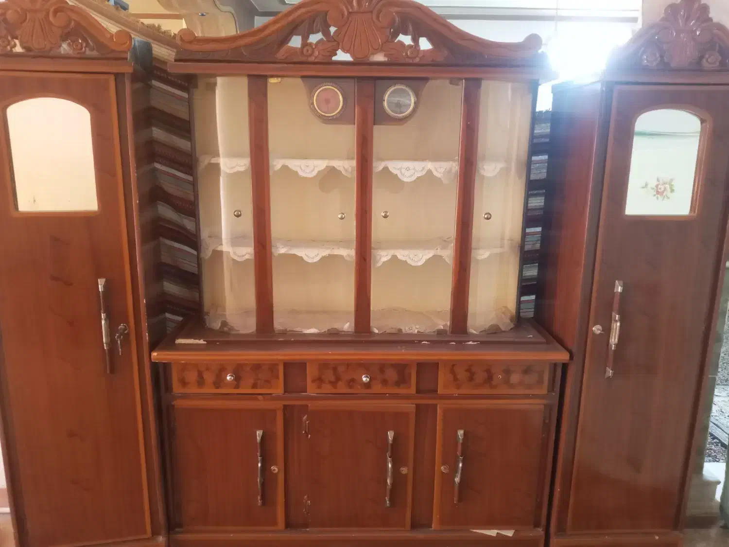 بوفه|بوفه، ویترین، کنسول|چترود, |دیوار