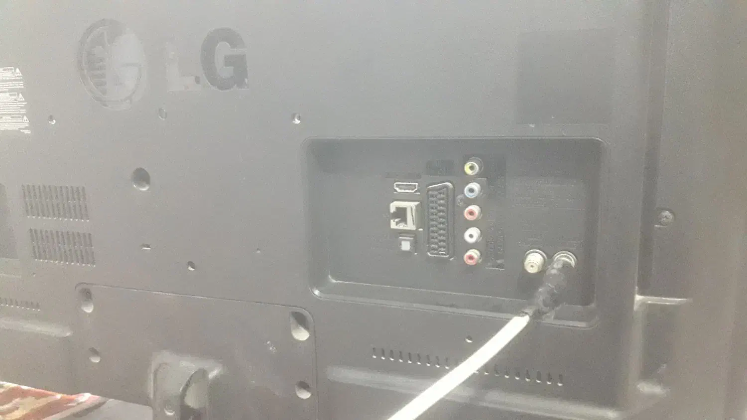 ال ای دی ۳۲ اینچ ال جی|تلویزیون و پروژکتور|قم, شهرک امام حسین|دیوار