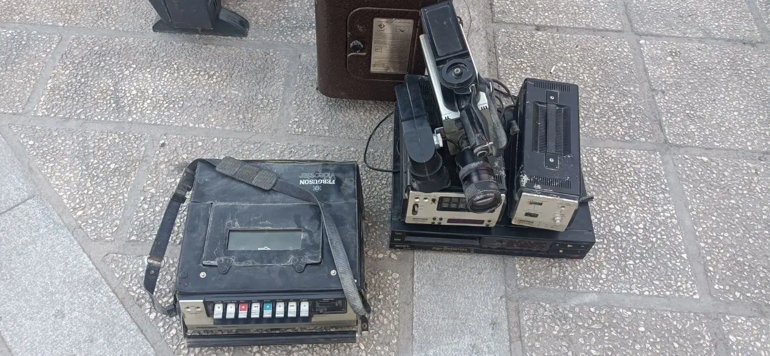 دوربین قدیمی|کلکسیون اشیاء عتیقه|رباط‌کریم, الارد|دیوار