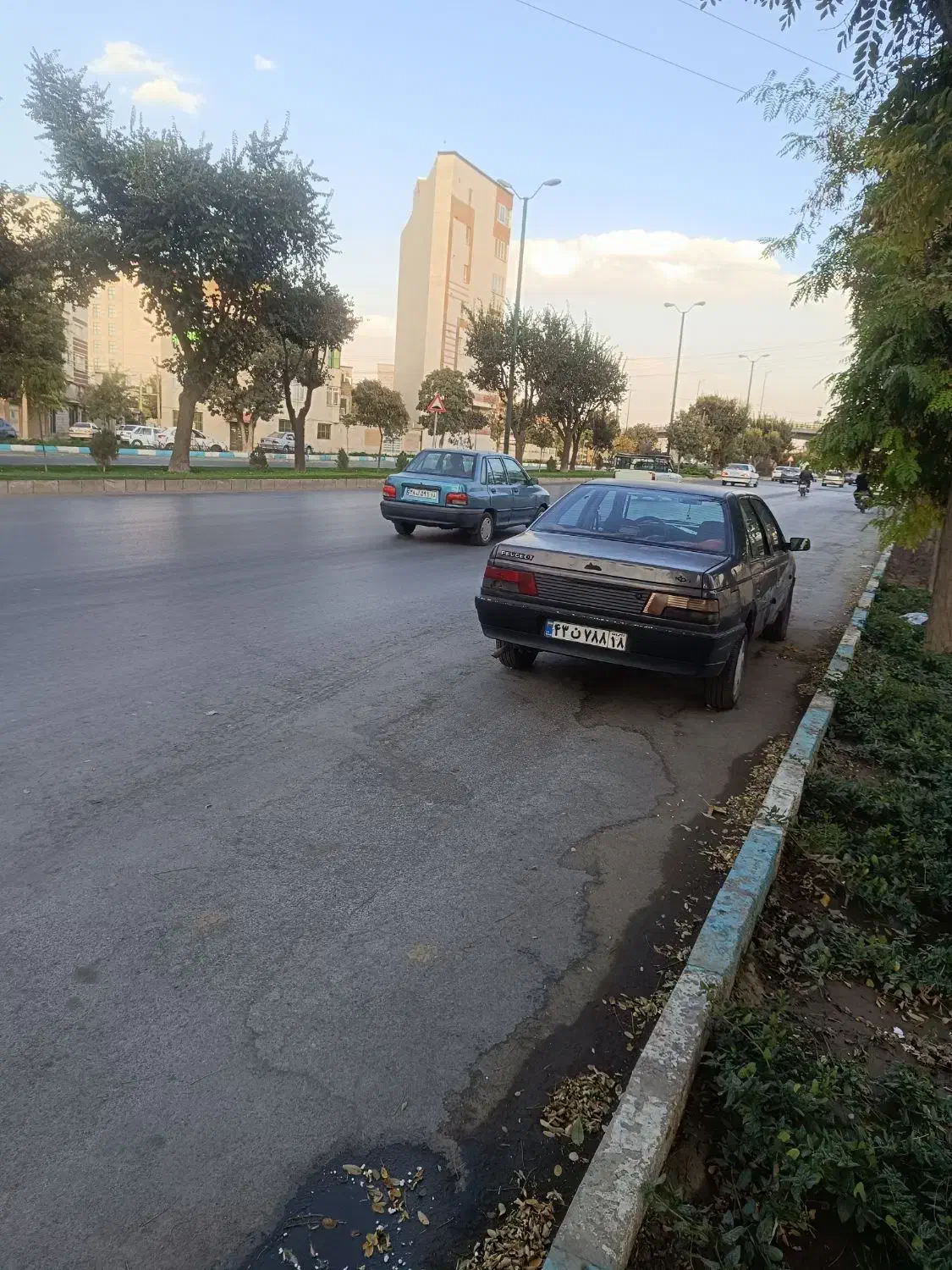 واحد فرهنگیان دوبلکس بر بلوار اصلی و خیابان.|فروش آپارتمان|همدان, |دیوار