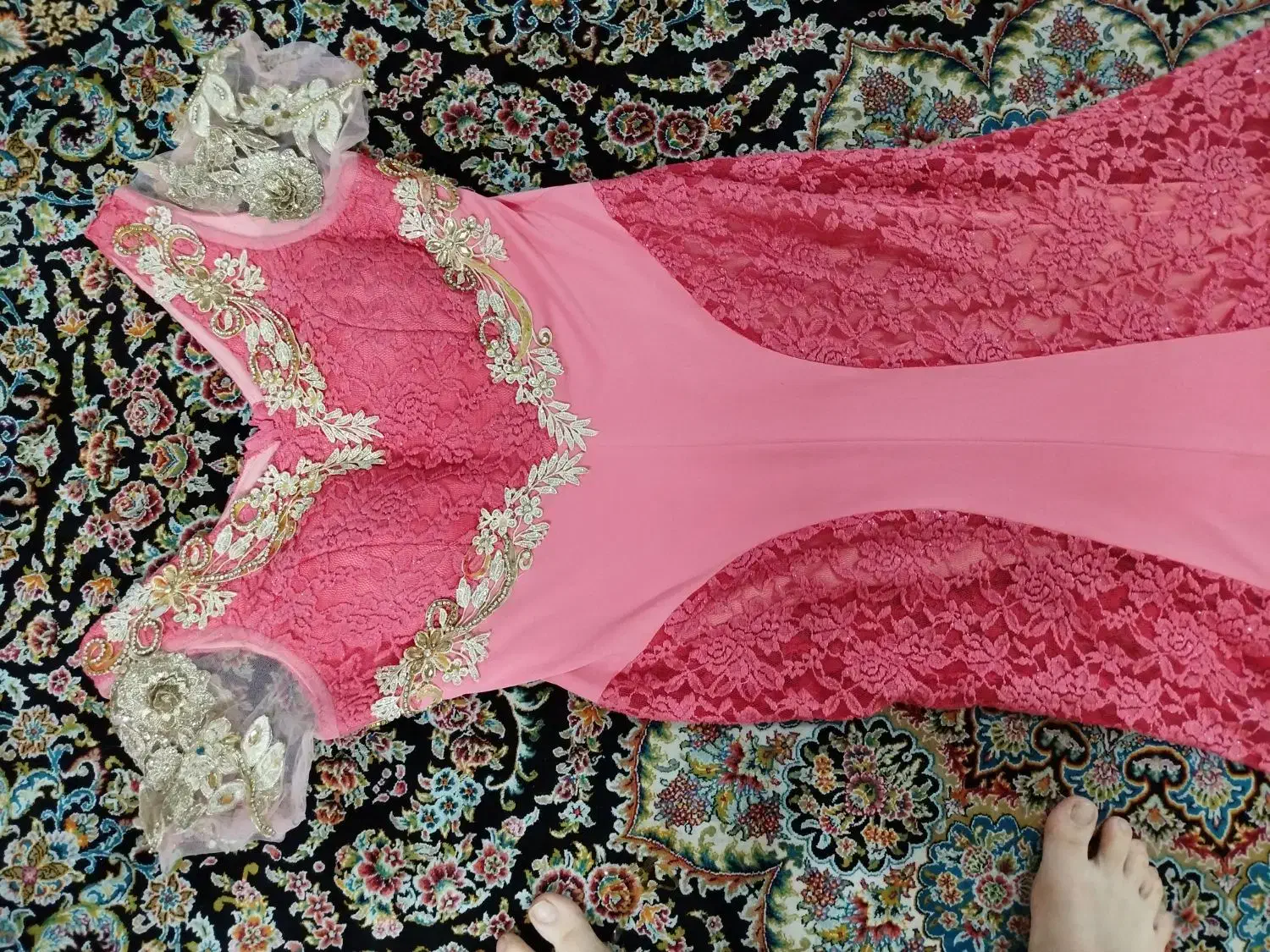 پیراهن مجلسی|لباس|شهریار, شهریار|دیوار