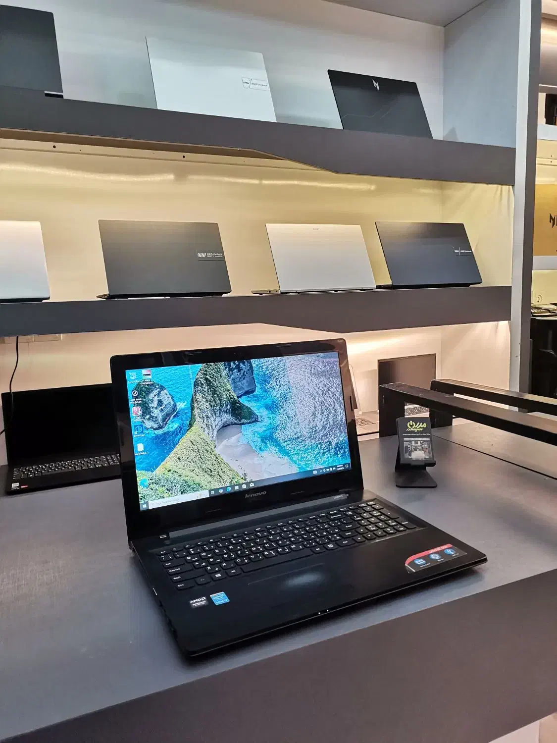 لنوو i7 با 8Gرم حافظه SSD و گرافیک2 AMD|رایانه همراه|یزد, |دیوار