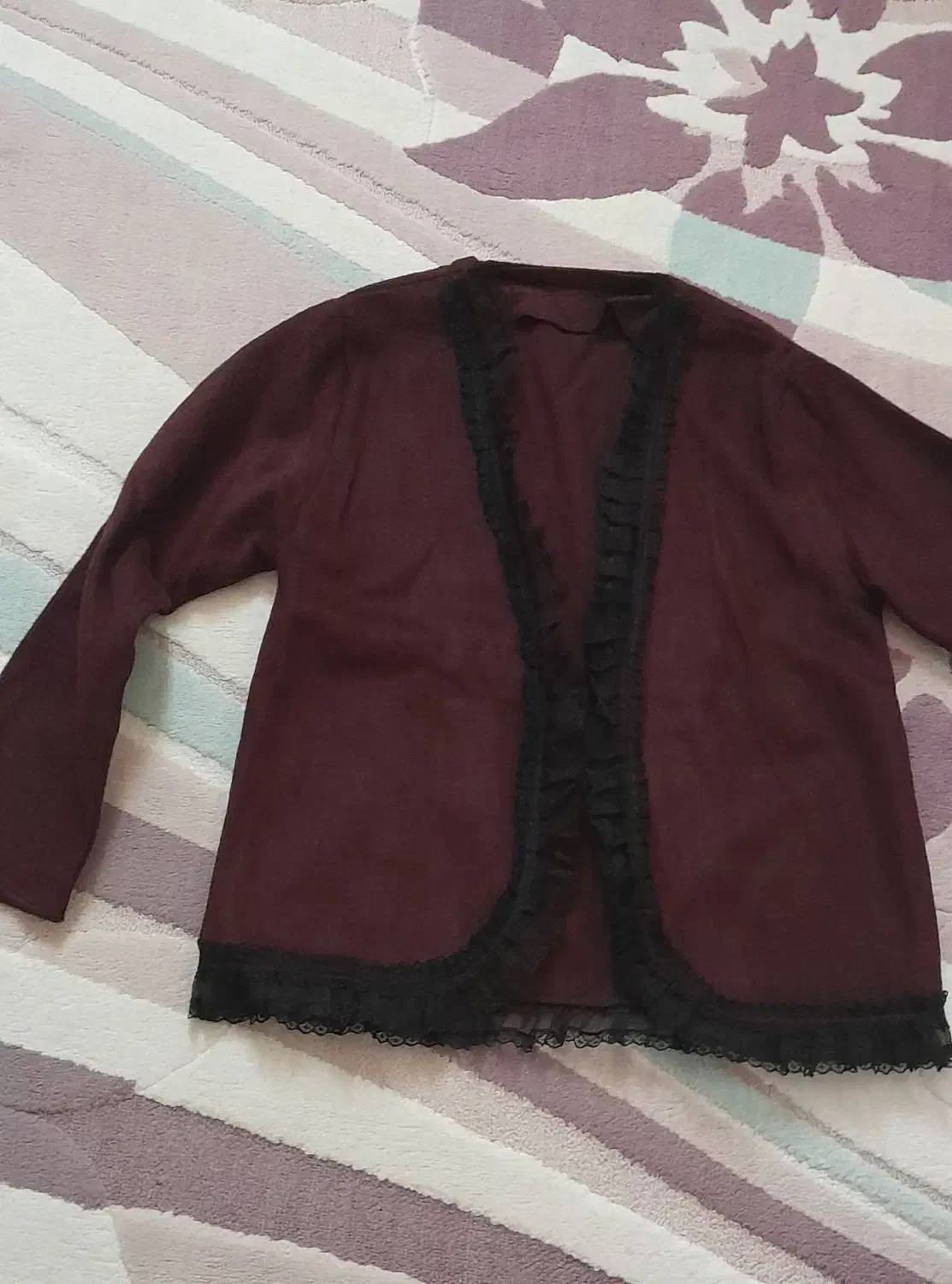 تعدادی لباس|لباس|اردبیل, |دیوار