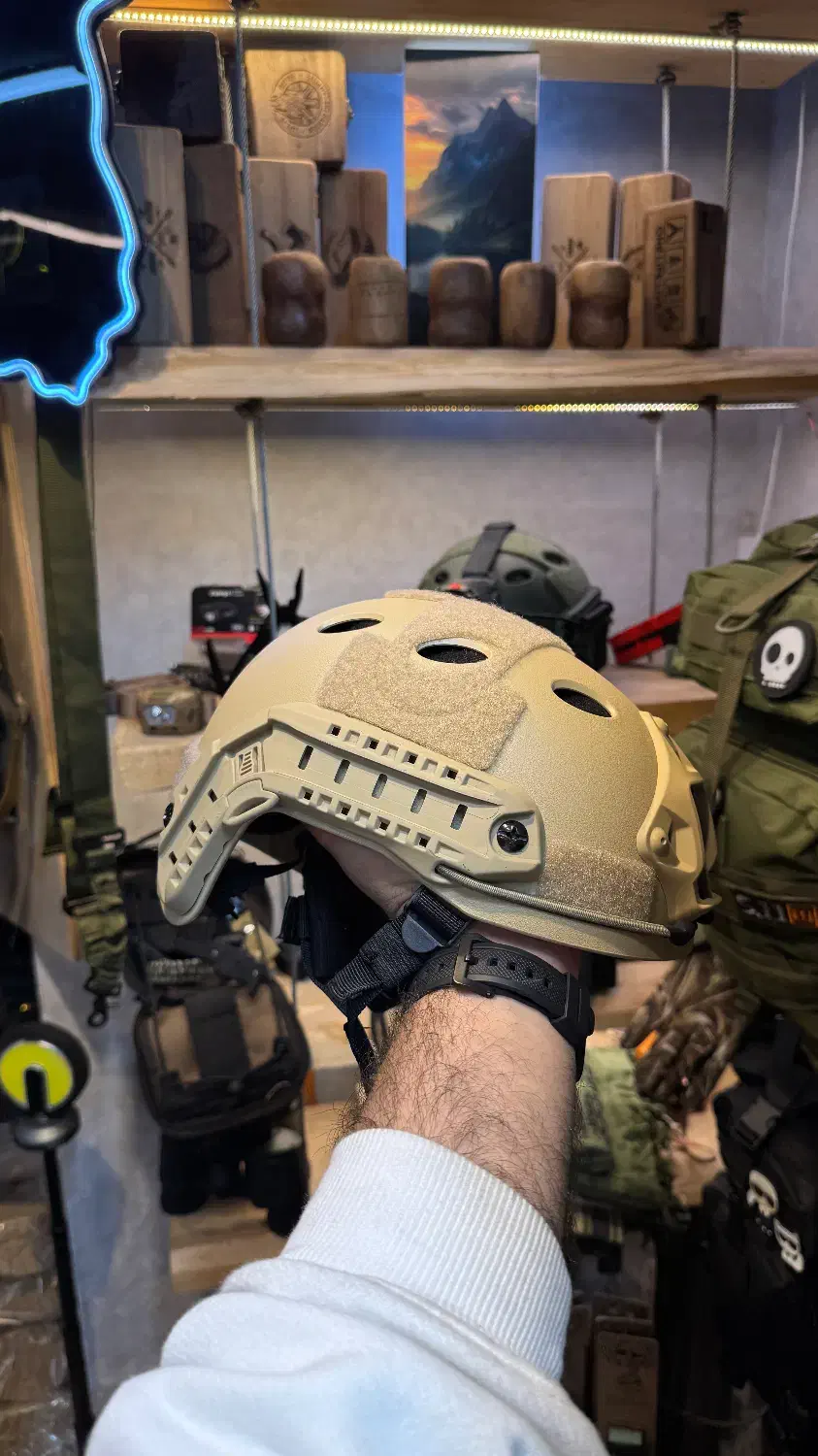 کلاه هلمت تاکتیکال|کوهنوردی و کمپینگ|مشهد, امام خمینی|دیوار