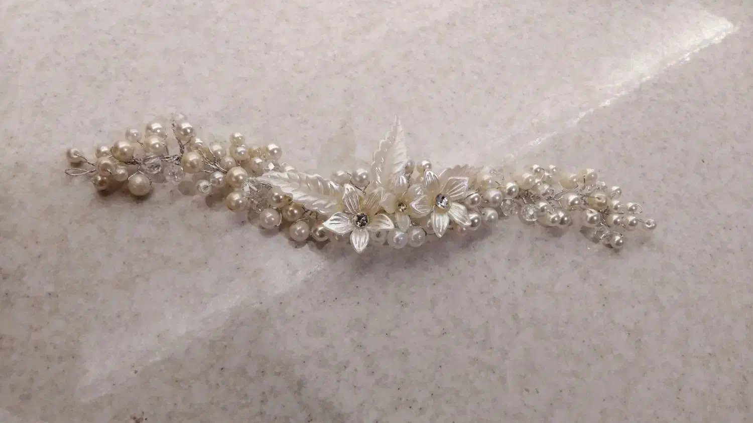 اکسسوری|زیورآلات و اکسسوری|کاشمر, |دیوار