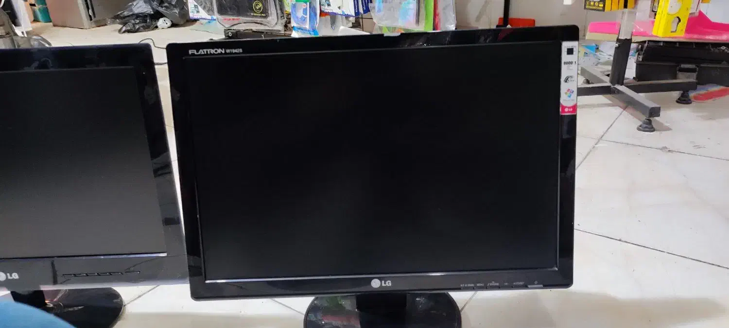 مانیتور استوک 19اینچ کامپیوتر|قطعات و لوازم جانبی رایانه|مبارکه, |دیوار