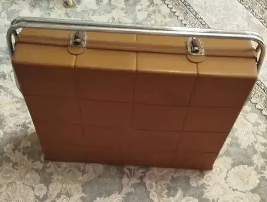 تخت نوزاد کنار مادر- تاشو و قابل حمل بصورت چمدان|تخت و سرویس خواب|شیراز, رحمتآباد|دیوار