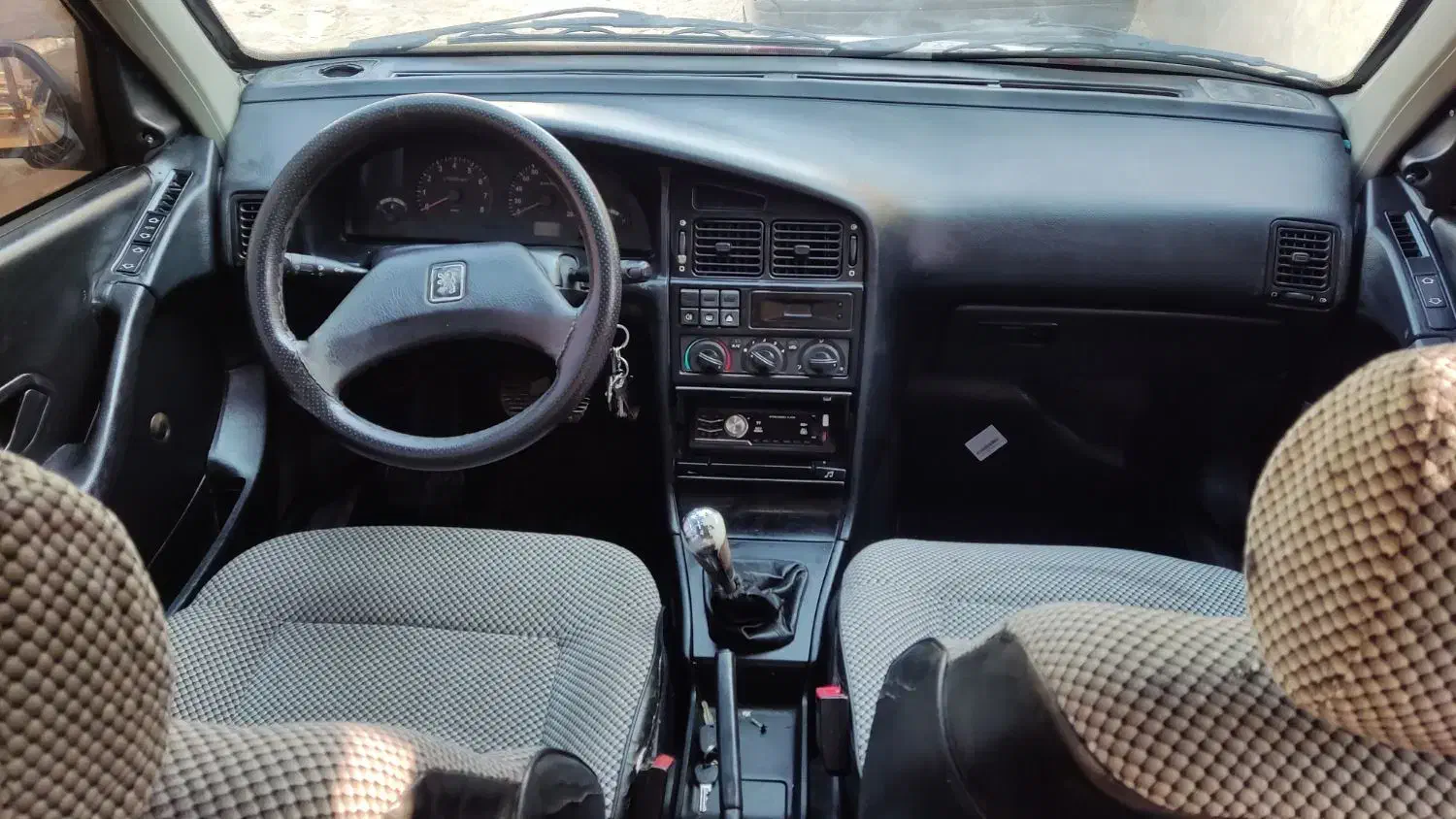 پژو 405مدل 84تک برگسند|خودرو سواری و وانت|شیراز, شهرک دارایی|دیوار