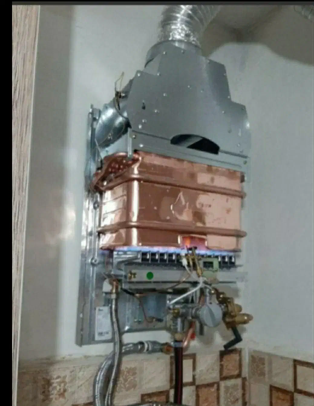 تعمیر و سرویس تخصصی آبگرمکن دیواری بوتان و مخزنی|خدمات پیشه و مهارت|بوشهر, |دیوار