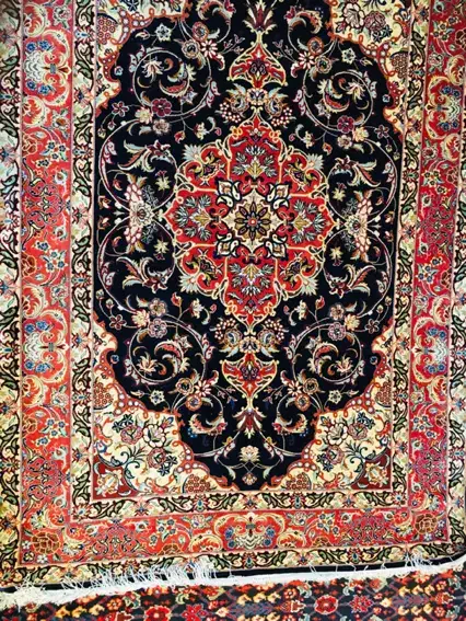 فرش تمام ابریشم دستباف|فرش|اراک, |دیوار