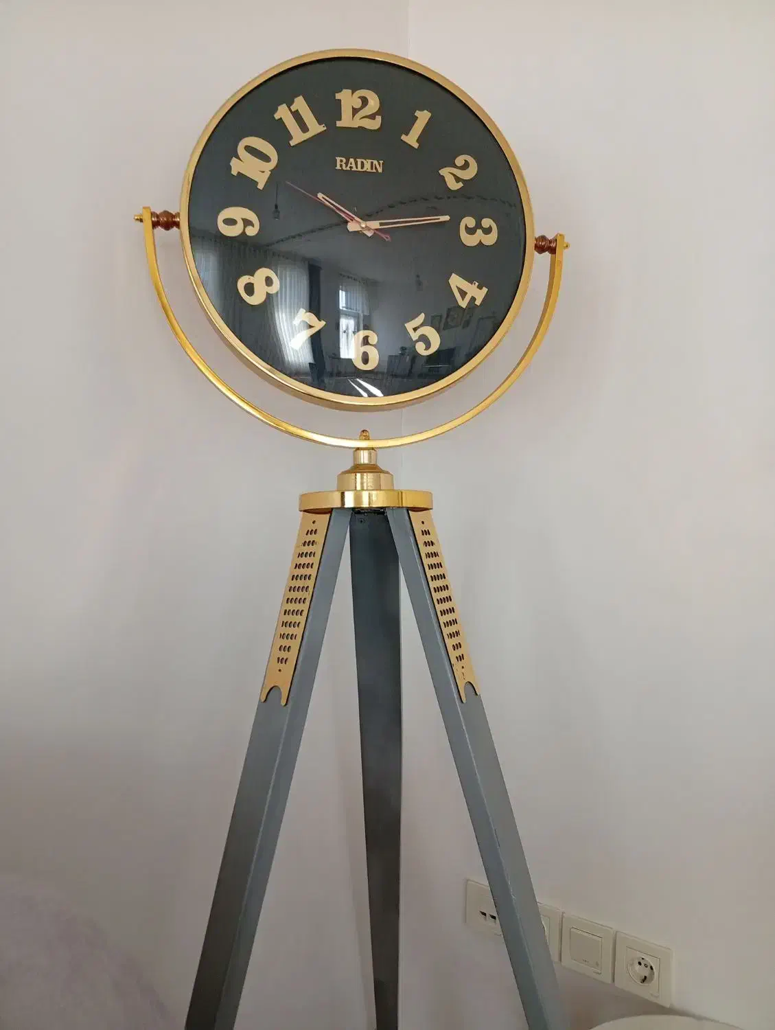 ساعت ایستاده|ساعت دیواری و تزئینی|کنگاور, |دیوار