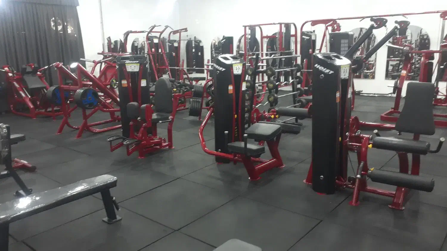 واگذاری یا فروش کامل تجهیزات باشگاه بدنسازی|تجهیزات ورزشی|برازجان, |دیوار