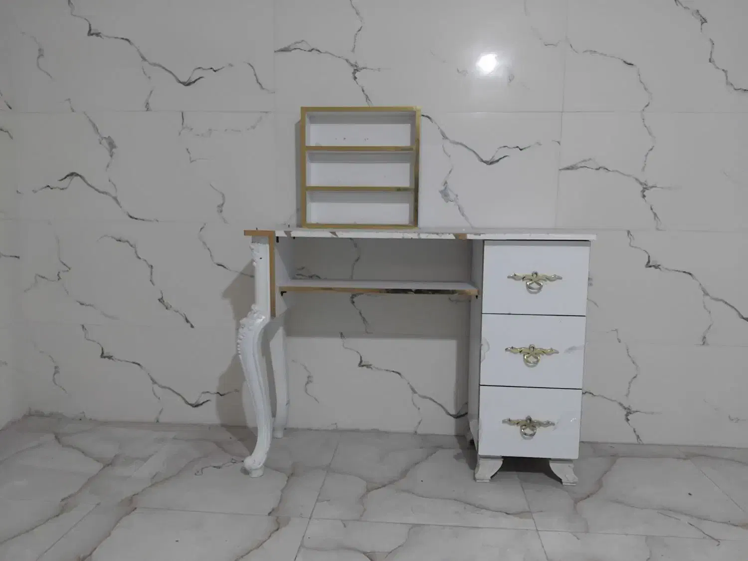 وسایل سالن زیبایی|آرایشگاه و سالن‌های زیبایی|فردوسیه, |دیوار