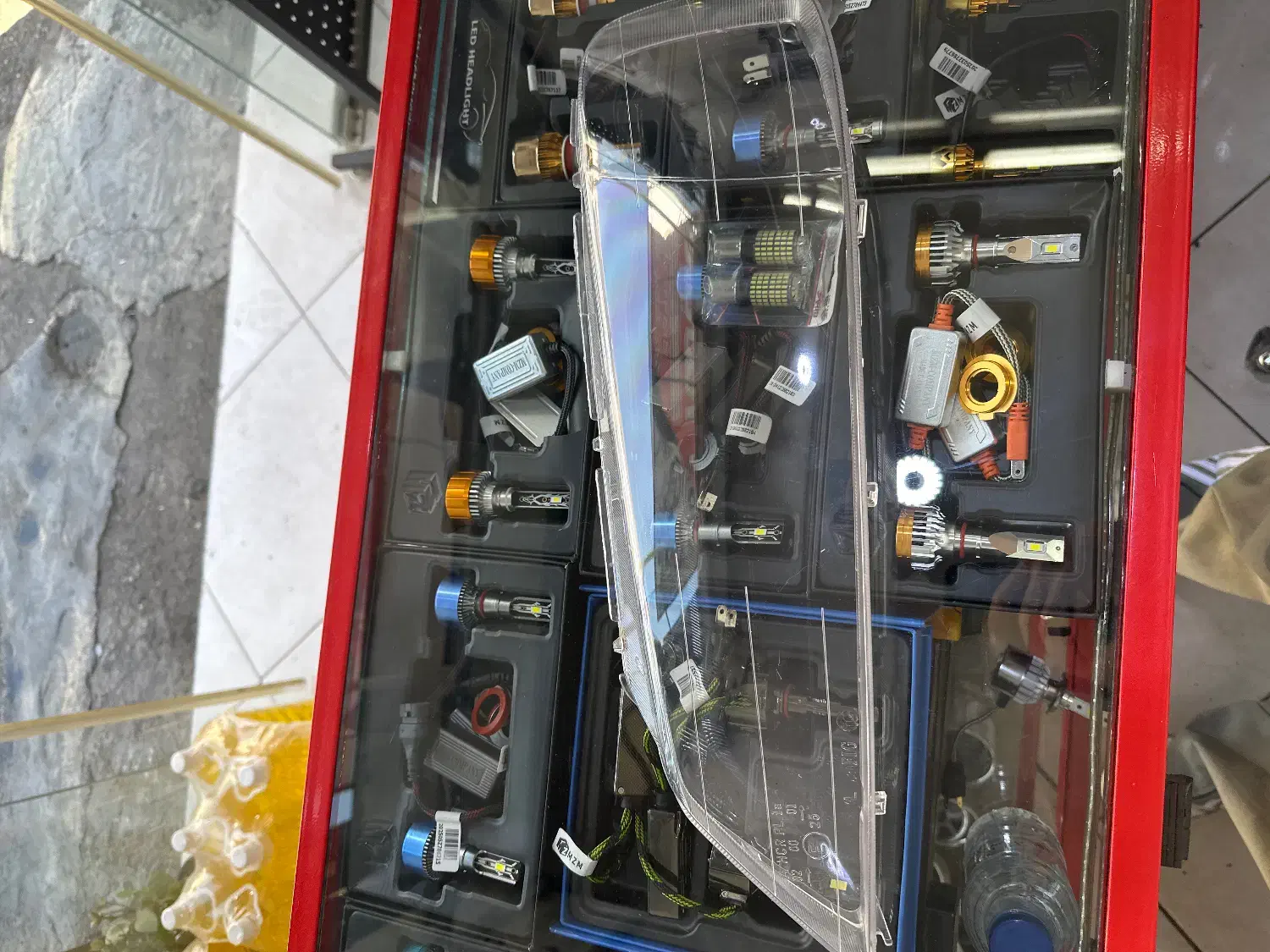 تعویض طلق چراغ جلو|قطعات یدکی و لوازم جانبی|شیراز, سعدیه جنوبی|دیوار