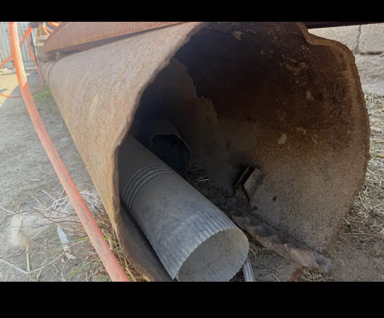 لوله آهنی ضخیم ۷ متری قطر بزرگ ،مناسب چاه و سازه|مصالح و تجهیزات ساختمان|سبزوار, امیر کبیر|دیوار