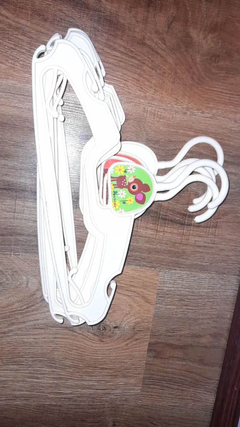 چوب لباسی بچه نو|اسباب و اثاث بچه|شیروان (خراسان), |دیوار