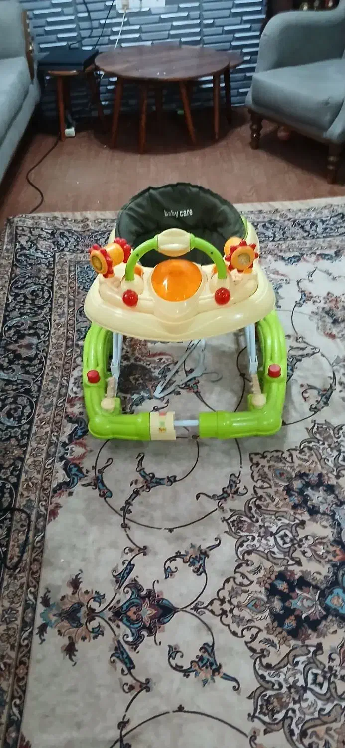 رورئک|کالسکه و لوازم جانبی|رشت, نخودچر|دیوار