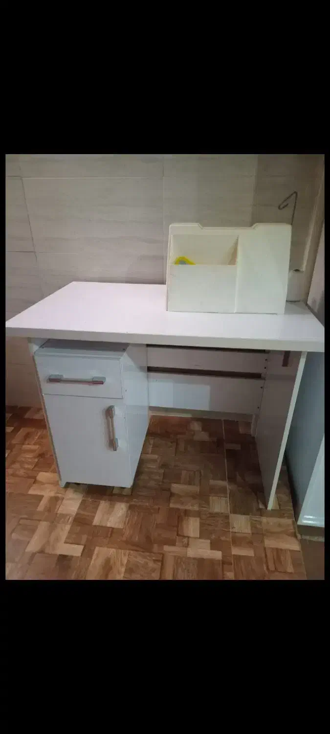 فروش میز چرخ خیاطی|لوازم خیاطی و بافتنی|دهدشت, |دیوار