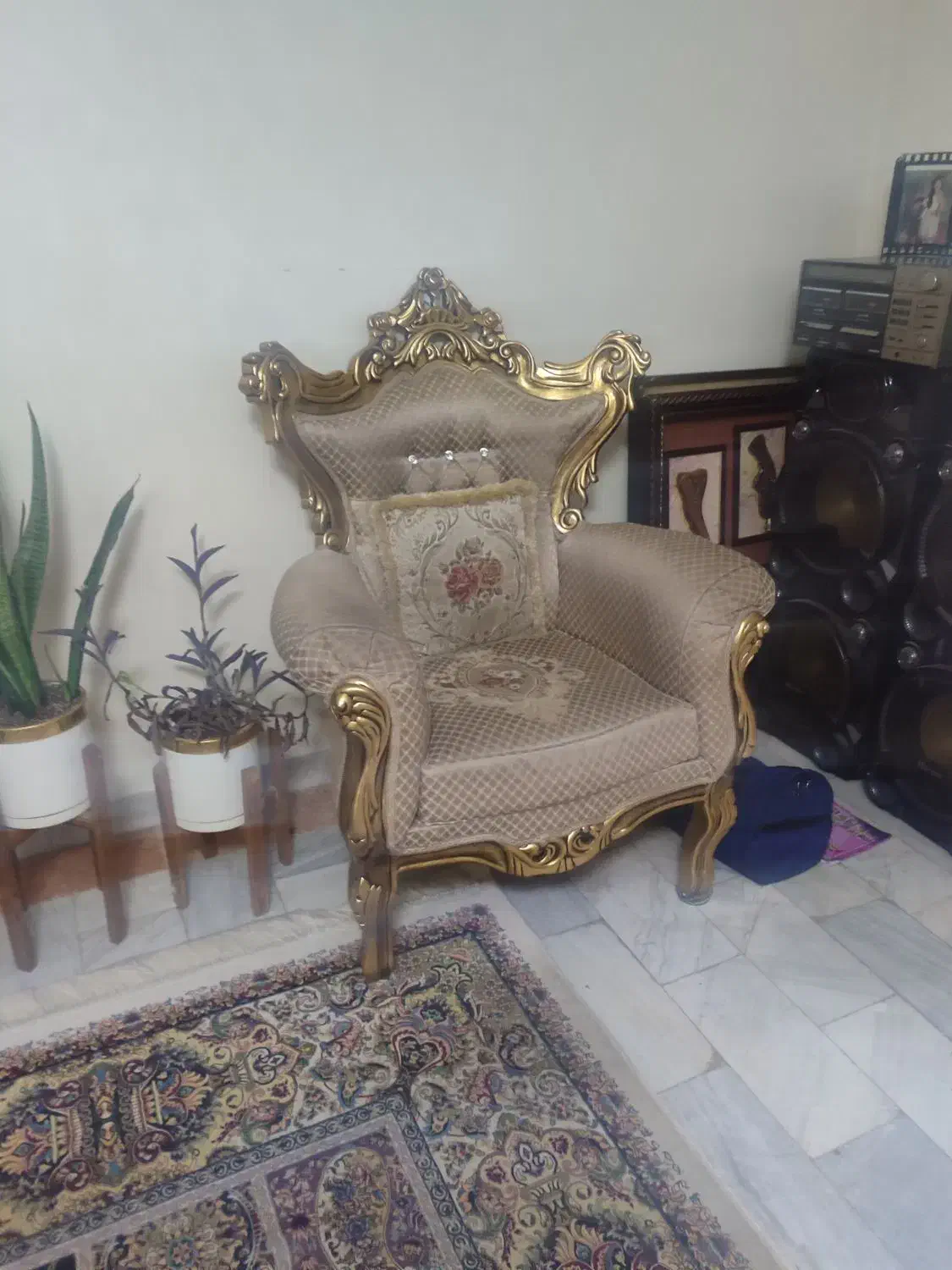 مبل نه نفره ورق طلا|مبلمان خانگی و میز عسلی|تهران, مدائن|دیوار