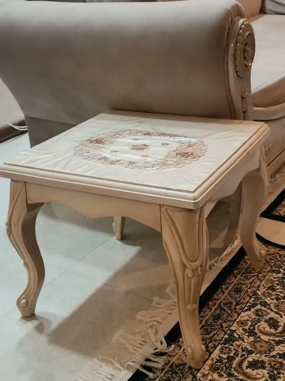 جلو مبلی وعسلی|مبلمان خانگی و میز عسلی|ارومیه, |دیوار