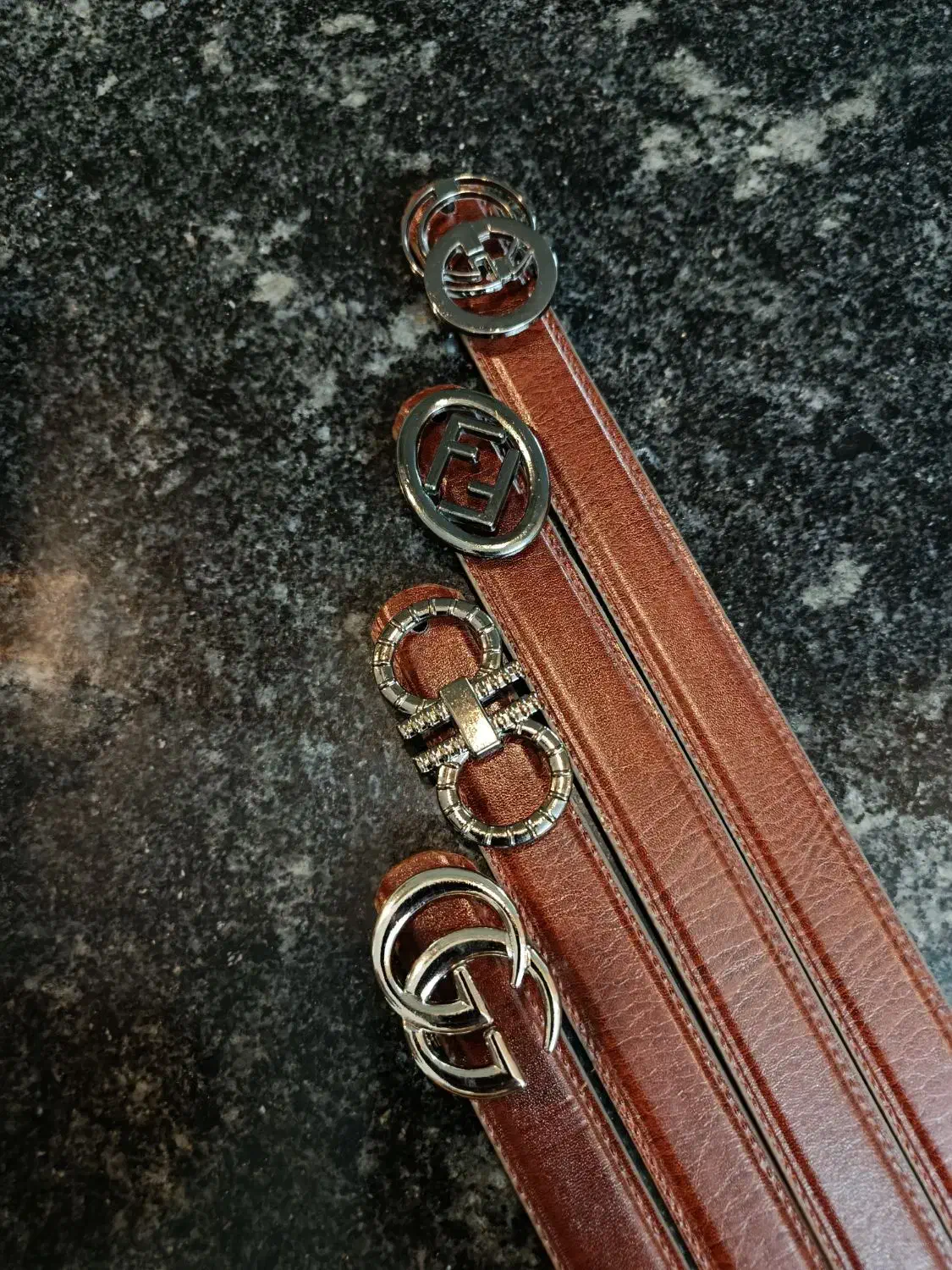 کمربند|کیف، کفش، کمربند|مشهد, عبادی|دیوار