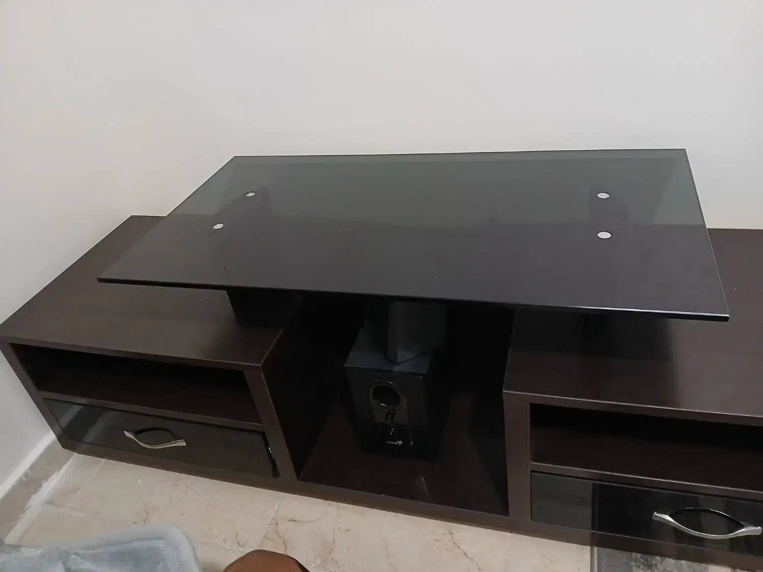 میز تی وی|میز تلویزیون|پردیس, فاز ۸|دیوار