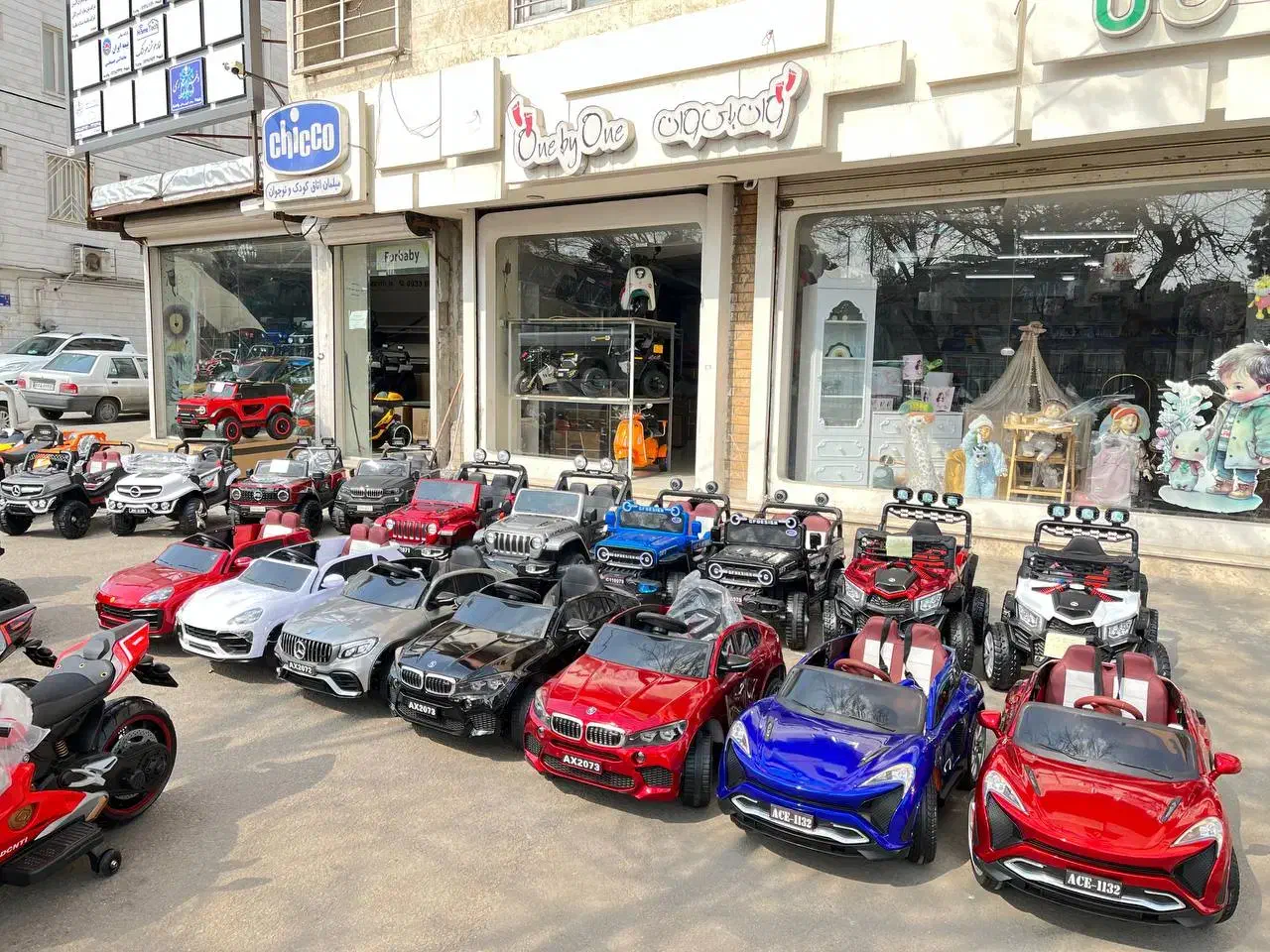 مرسدس بنز و لندکروز آفرود*جیپ شارژی بوئین زهرا|اسباب‌بازی بچه|بوئین زهرا, |دیوار