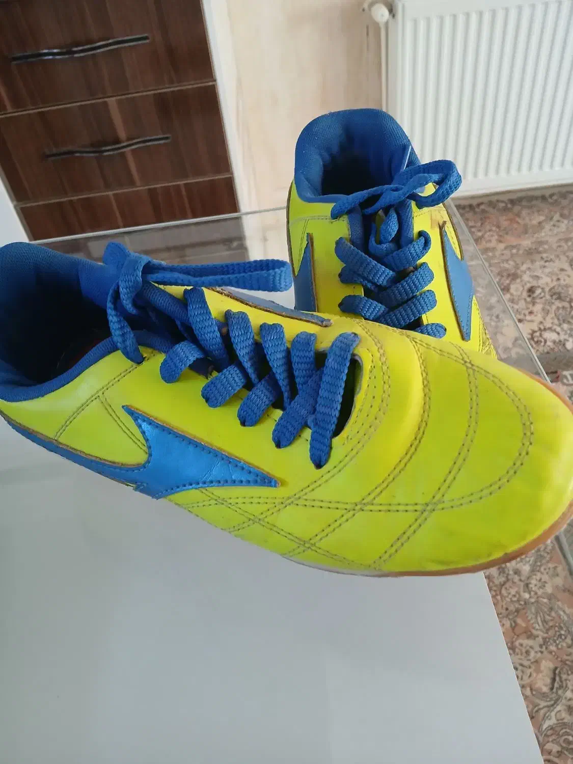 کفش سالن خیلی سالم سایز ۴۰ و کفش سفید  دخترانه|کیف، کفش، کمربند|گناباد, |دیوار