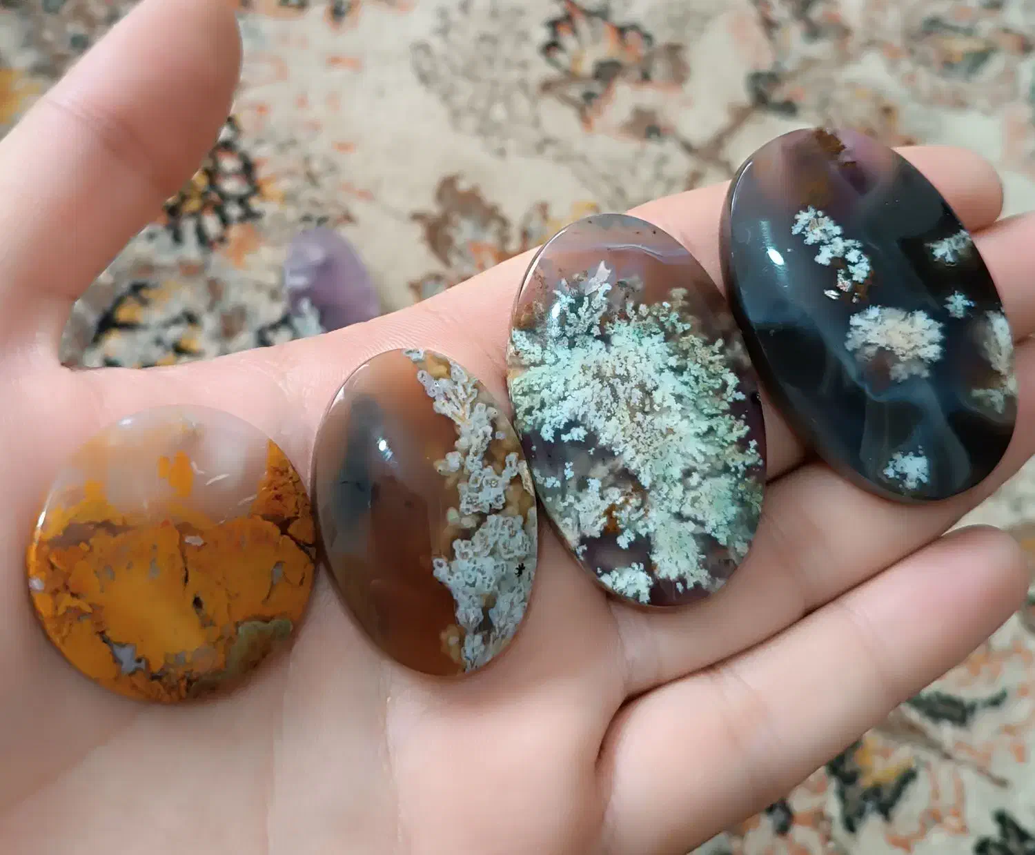 نگین های قواره درشت عقیق|جواهرات|زابل, |دیوار