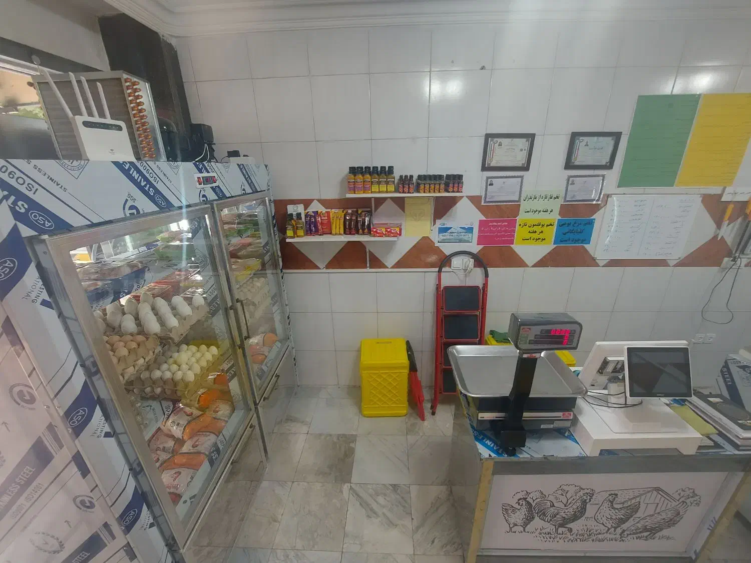 واگزاری مرغ فروشی با تجهیزات و یخچال مرغ|فروشگاه و مغازه|شاهینشهر, سعدی جنوبی|دیوار