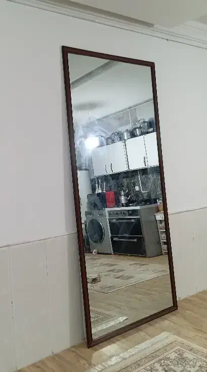 آینه|آینه|نیشابور, خیام|دیوار