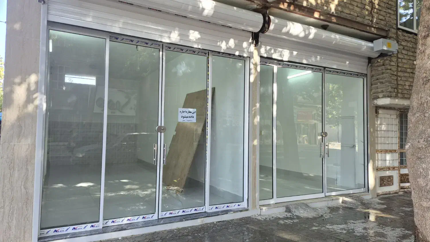 مغازه تجاری. اجاره داده میشود. ۲۵ متر مربع|اجارهٔ مغازه و غرفه|آشخانه, |دیوار