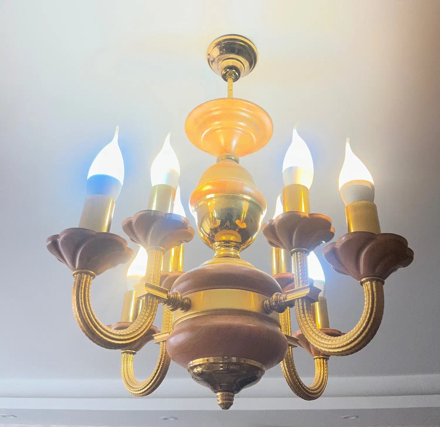 لوستر ۸ شعله|لوستر و چراغ آویز|سمنان, |دیوار