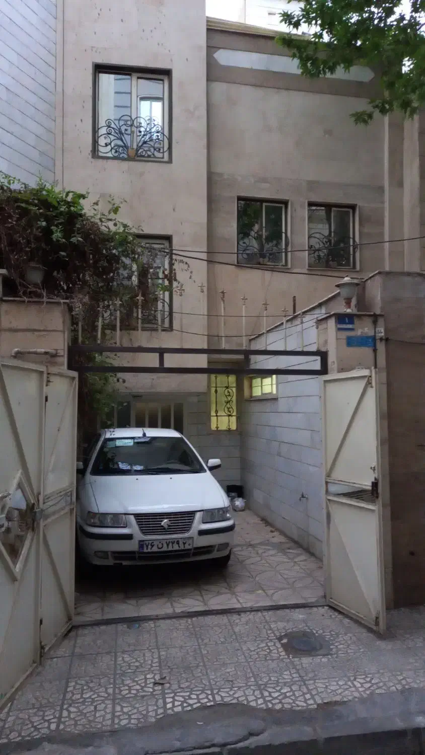 خانه ۲ طبقه و نیم بازسازی شده ۳ واحد مجزا|فروش خانه و ویلا|ری, فیروزآبادی|دیوار