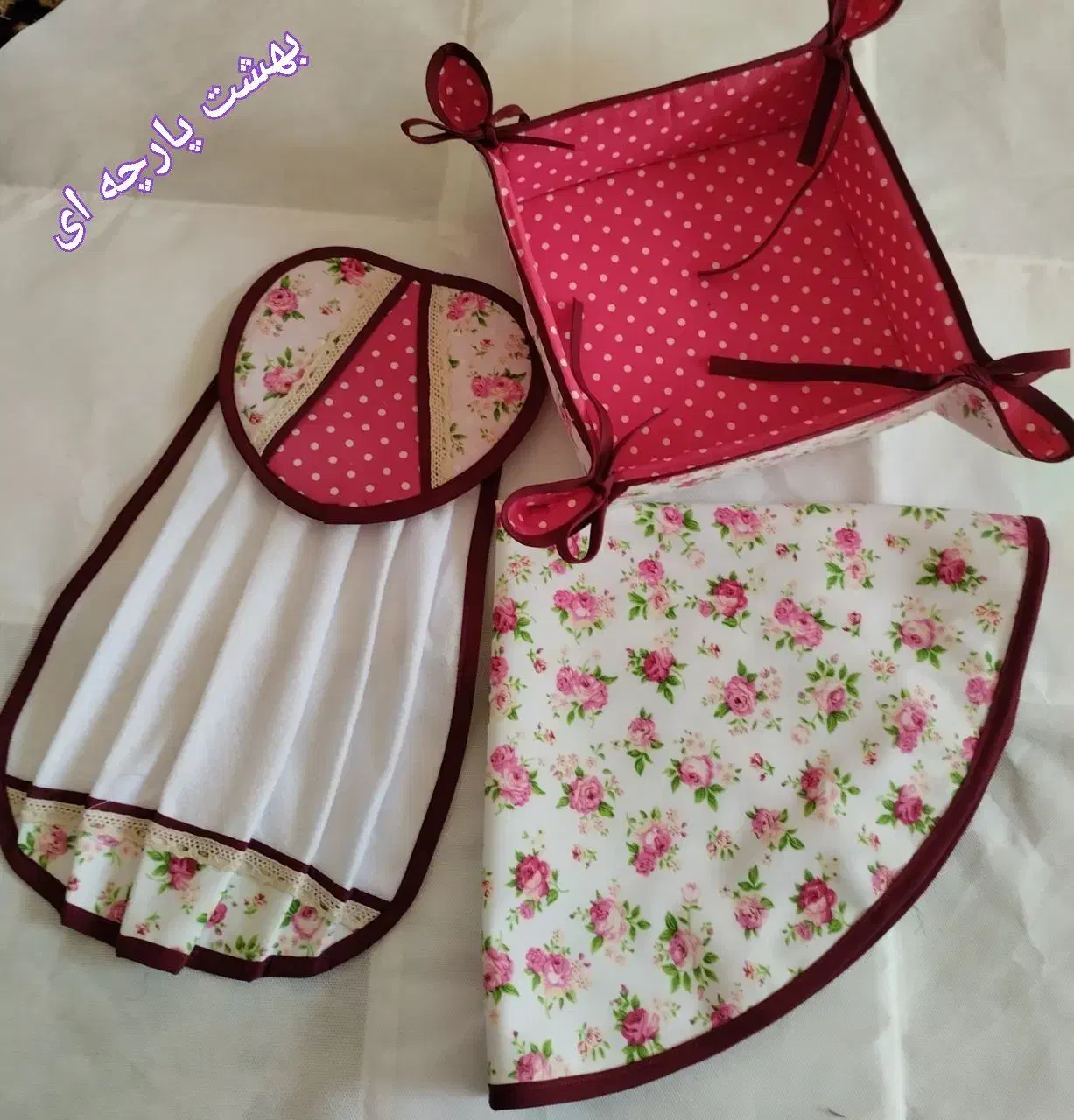 دوخت سرویس آشپزخانه دست دوز شیک و باتنوع زیاد|سفره، حوله، دستمال آشپزخانه|میبد, |دیوار